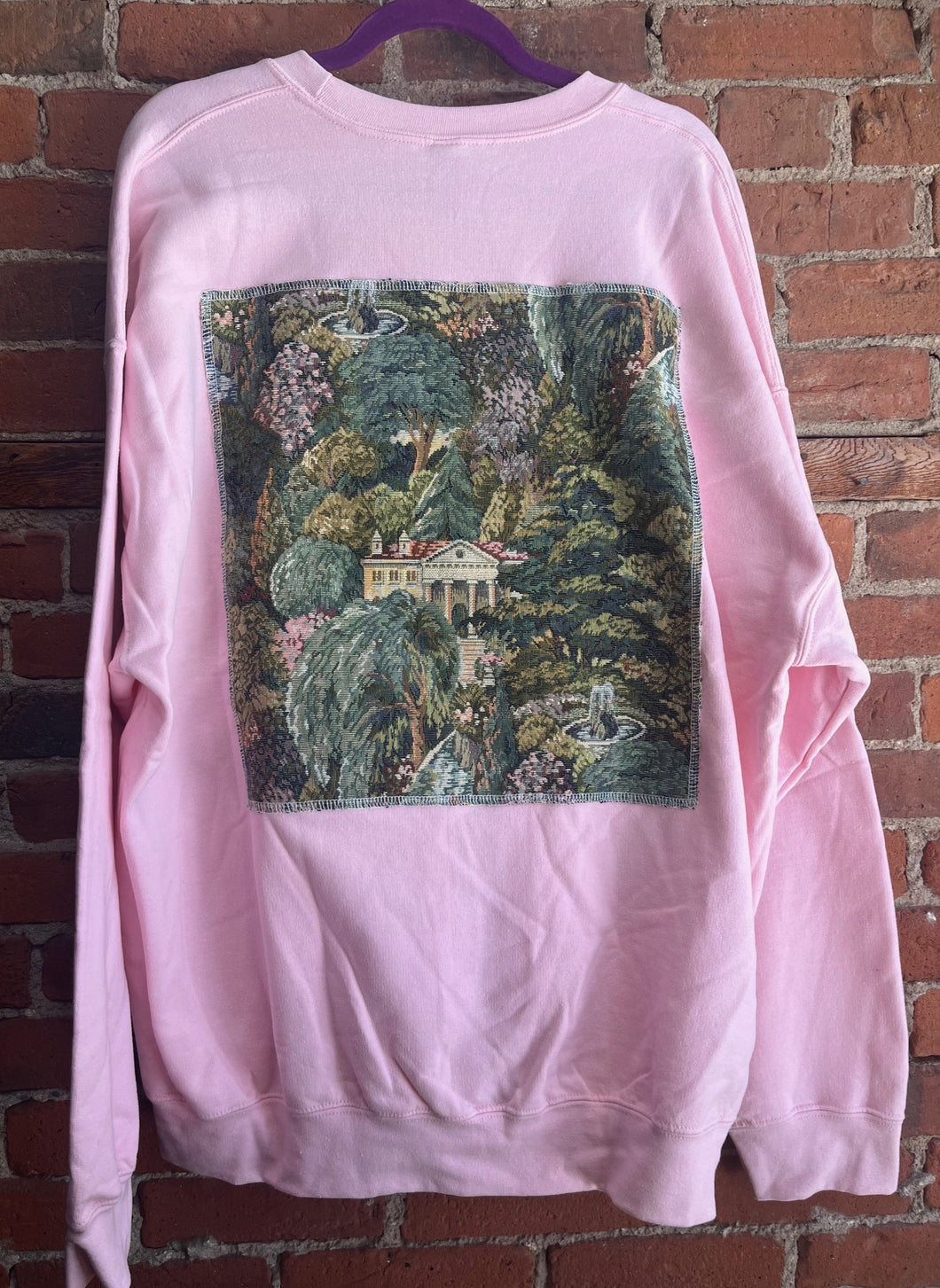 The Travelling Gallery Sweaters